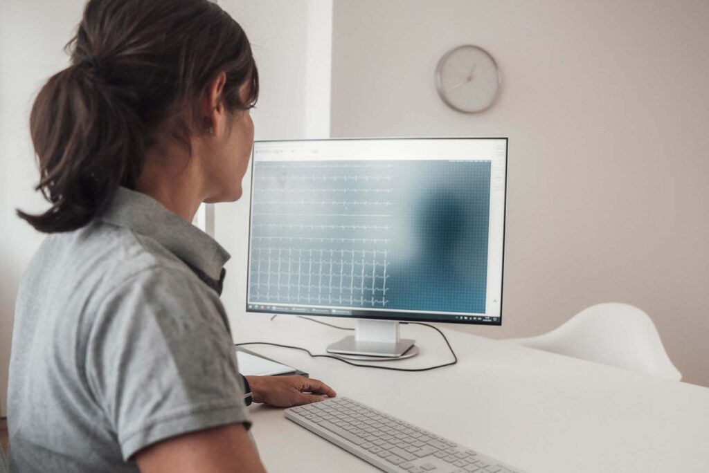 Untersuchung | Kardiologische Praxis Innsbruck, Dr. Schwarzl Untersuchung | Kardiologische Praxis Innsbruck, Dr. Schwarzl